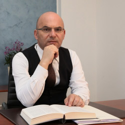 dott Alberto Borroni